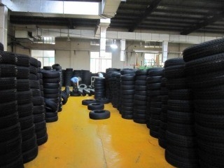 Mejorar el rendimiento de la conducción con neumáticos de automóviles de 145/70R12 PCR que encajan en ruedas de 16-20 pulgadas