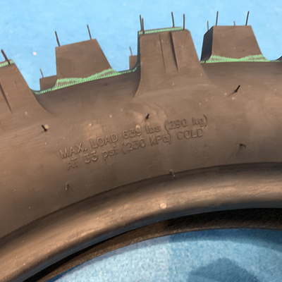 Reemplazar/reparar el neumático 120/90 18 de motocicleta con resistencia a la tracción de 10,5 y suave