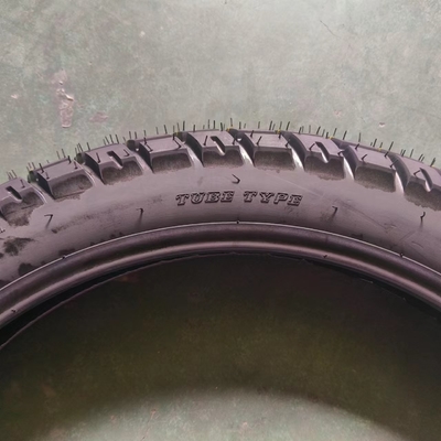 Neumático negro para motocicletas 3.00-18 Perfecto para soluciones de reemplazo/reparación