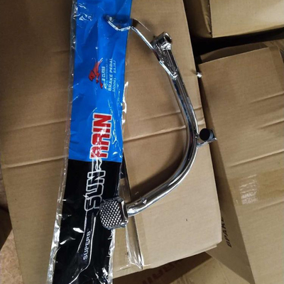 Partes del cuerpo de la motocicleta OEM Cadena del calzado del freno y rodamiento del cuello delantero