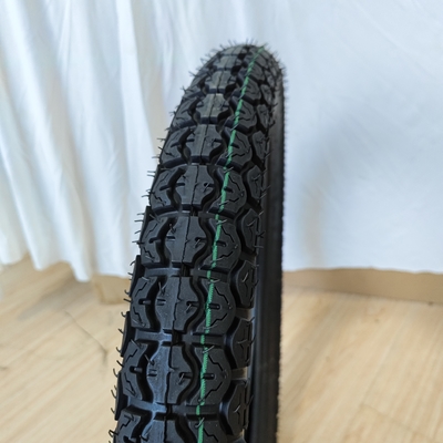 Pneumático de motocicleta de calle 3.00-17 con naturaleza estándar y razonable en color negro
