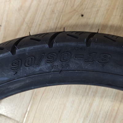 90/90-18 neumáticos de motocicleta y tubo interior OEM aceptable para una alta durabilidad