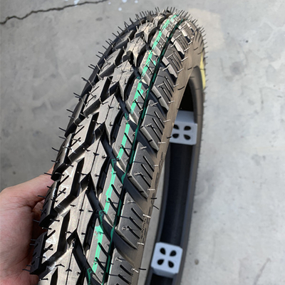 Contenido de caucho del 35% al 55% Casilla del neumático para motocicleta de zafiro 2.75-18 Excelente rendimiento