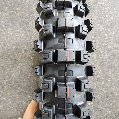 Resistencia a la tracción 10.5 El neumático de goma es súper súper suave para aplicaciones de trabajo pesado