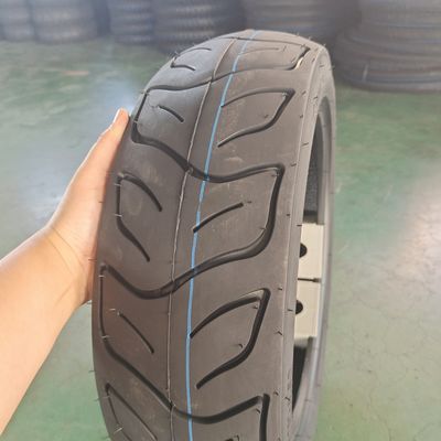 Puerto de carga de Qingdao 130/70-13 Tamaño del neumático de motocicleta negro Mayoristas para los mercados nacionales