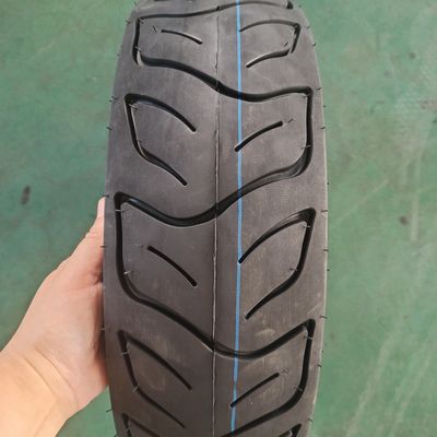 Puerto de carga de Qingdao 130/70-13 Tamaño del neumático de motocicleta negro Mayoristas para los mercados nacionales