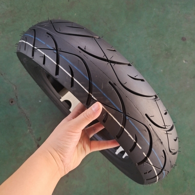 110/90-13 neumáticos para motocicletas y neumáticos de rendimiento en el puerto de Qingdao