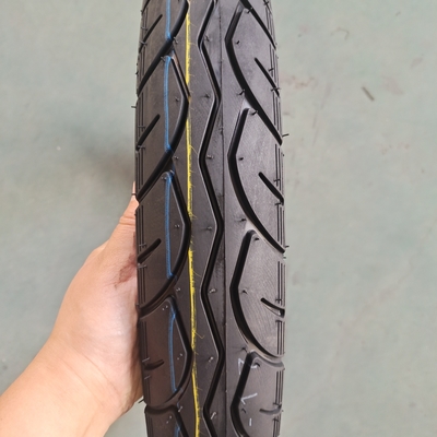 35%-55% Contenido de caucho neumáticos de motocicleta sin tubos 80/90-17 con y OEM aceptable