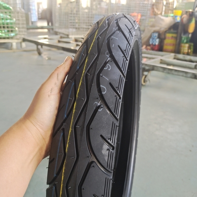 35%-55% Contenido de caucho neumáticos de motocicleta sin tubos 80/90-17 con y OEM aceptable