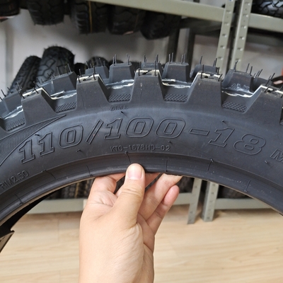 MOTOCROSS 110100-18 neumáticos para motocicletas con materia prima natural de caucho y acero de nylon
