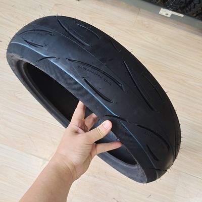 Neumático de motocicleta profesional de caucho natural de acero de nylon 140/60-17 en Qingdao