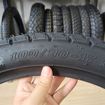 Improved Traction 1009017 neumático para motocicletas con un contenido de caucho del 35% al 55%