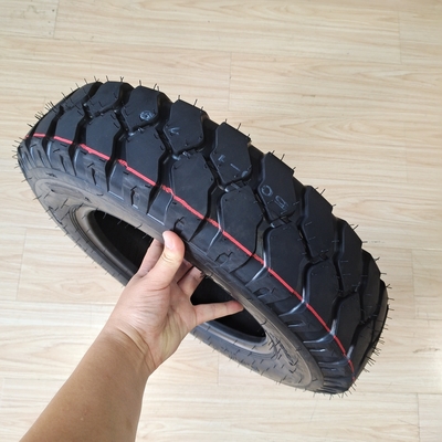 Tipo de tubo / neumáticos de motocicleta sin tubo 5.00-12 con 35%-55% de contenido de caucho y asequible
