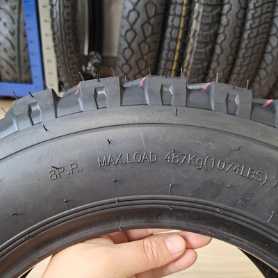 Tipo de tubo / neumáticos de motocicleta sin tubo 5.00-12 con 35%-55% de contenido de caucho y asequible