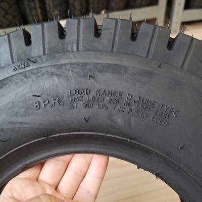 OEM aceptable 4.00-8 neumático de motocicleta para Egipto neumático de scooter en negro