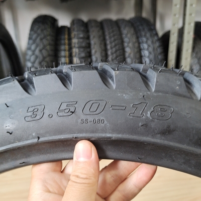 6pr/8pr Neumático de motocicleta de caucho natural y tubo interior de neumático con marca de marca aprobada 3.50-18