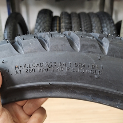 6pr/8pr Neumático de motocicleta de caucho natural y tubo interior de neumático con marca de marca aprobada 3.50-18