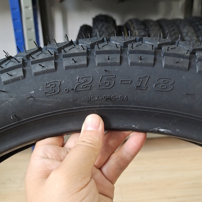 3.25-18 3.50-18 4.00-8 110/90-16 TL neumático para el mercado de Egipto con certificado E-Mark