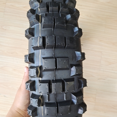6PR/8PR Ply Rating neumático de motocicleta sin tubo negro 140/80-18 140/80/18 para el mercado ruso