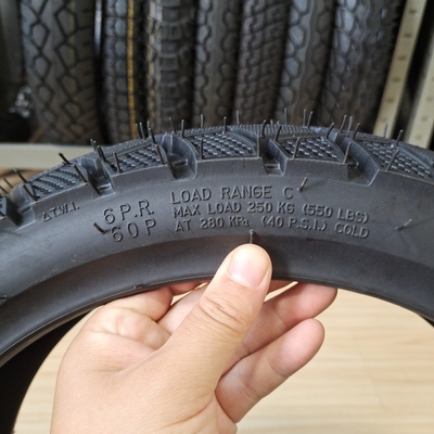 Los neumáticos de motocicletas sin tubo de caucho natural de acero de nylon 130/60-13 TL para el mercado de Venezuela