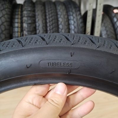 Neumáticos y tubos interiores de motocicletas de caucho natural de acero de nylon 90/90-17 para el mercado de Venezuela