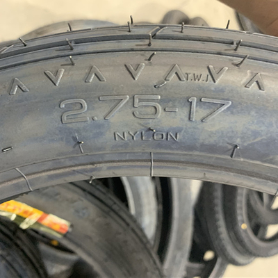 Resistencia a la tracción 10.5 Pneus de moto 2.75-17 La elección definitiva para los conductores en todas partes
