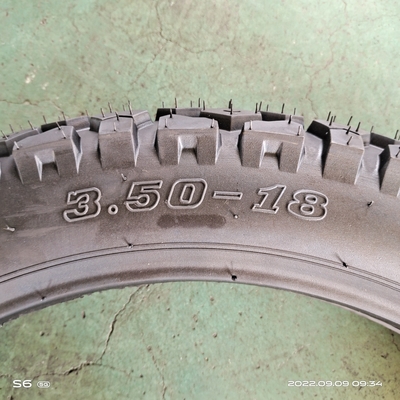 Neumático de motocicleta negro TT neumático 3.50-18 del mercado de Qingdao