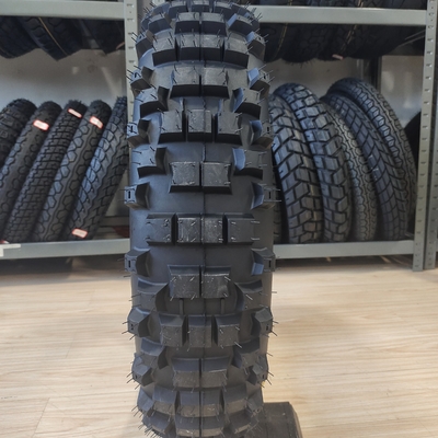 Contenido de caucho del 45% en neumáticos blandos para motocicletas de carretera 140/80-18 para el mercado ruso