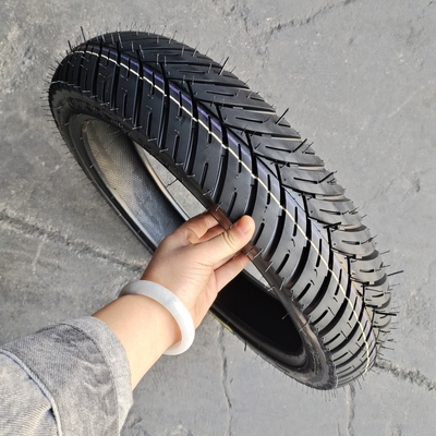 Personaliza tu viaje con las ruedas de la motocicleta 120/70-17 Tiempo de entrega 25-30 días