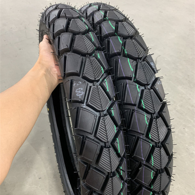 3.00-18 Resistencia a la tracción del neumático de motocicleta 10.5 Casing para un rendimiento fuerte y duradero