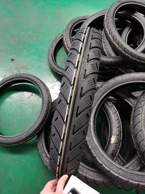 16 pulgadas de neumáticos de motocicleta diseño de patrón profundo para un rendimiento duradero 3.2 KG