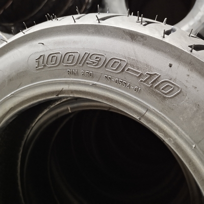 6pr/8pr Contenido de caucho Tipo de tubo neumáticos sin tubo para motocicletas 100/90-10 con competitivo