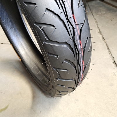 Casilla de neumático sin tubo de acero de nylon de caucho natural para motocicletas 100/80-17 6PR