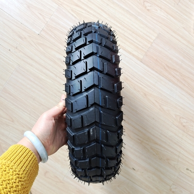 Contenido superior de caucho del 35% al 55% neumático de motocicleta 120/90-10 para venta en el puerto de Qingdao