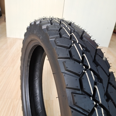 Contenido de caucho del 35% al 55% neumático espesado neumático para motocicletas 110/90-16 para el rendimiento