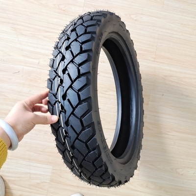 Contenido de caucho del 35% al 55% neumático espesado neumático para motocicletas 110/90-16 para el rendimiento