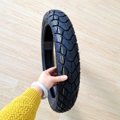 Neumático de motocicleta de nylon de caucho natural de acero 90/90-17 para los mercados sudamericanos en el mejor de los casos