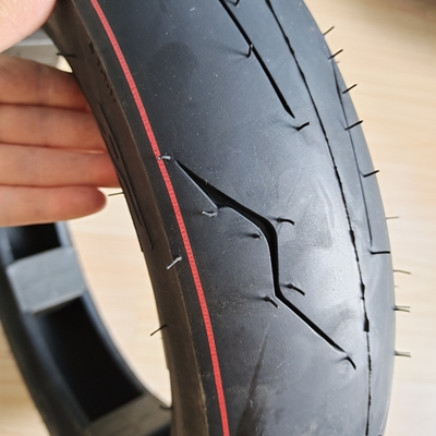 Contenido de caucho del 35% al 55% neumático de motocicleta 90/90-12 para motocicletas de dos ruedas Pneu De Moto