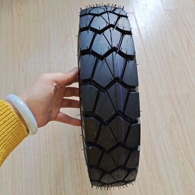 OEM Acceptable Pneumático de motocicleta Pneumático de alta velocidad 4.00-8 con caucho natural de acero de nylon