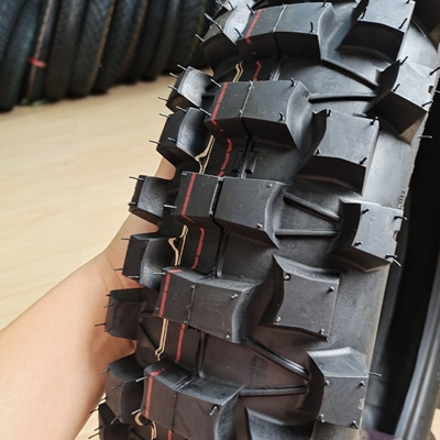 OEM Acceptable neumático de motocicleta super 110/100-18 hecho de caucho natural de acero de nylon