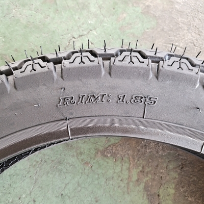 80/100-14 14 pulgadas neumático de motocicleta sin tubo hecho de caucho natural y aceptable OEM