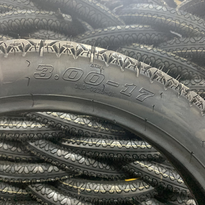 Ruedas y neumáticos de motocicletas para 3.00-17 puerto de carga puerto de Qingdao resistencia a la tracción 10.5