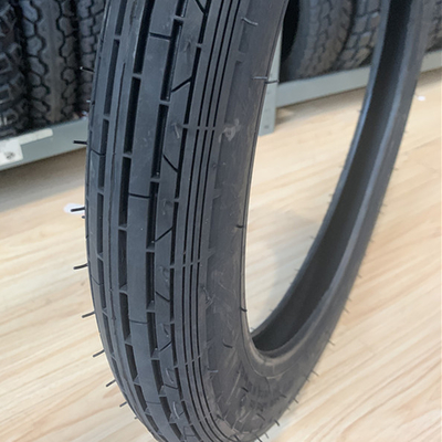 Bajaj Boxer Pneumático para motocicletas 2.75-18 20000 KM Vida útil 5000 unidades/día Capacidad de producción
