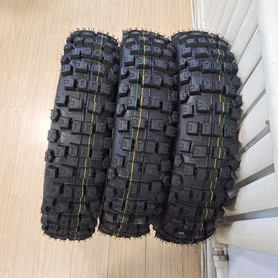 Pneus de motocicletas 4.00-8 Capacidad de producción 5000 pcs por día Scooters Harley Davidson