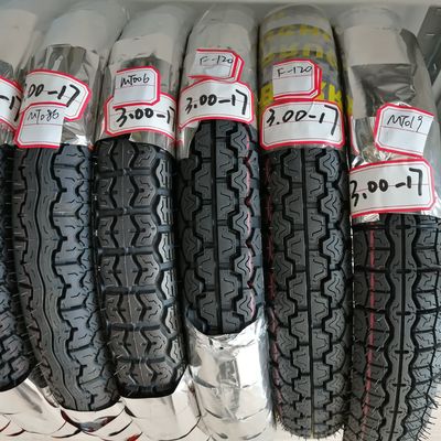 Contenido de caucho del 35% al 55% en neumáticos de motocicletas 3.00-17 para venta sin tubos en motocicletas