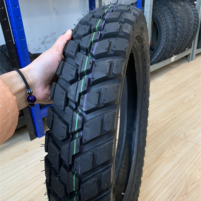 35%-55% de contenido de caucho neumáticos para motocicletas 110/90-17 sin tubos para el mercado africano