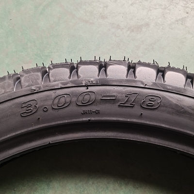 2.70-17 2.75-17 2.75-18 3.00-17 3.00-18 neumático de motocicleta sin tubo con acero y nylon