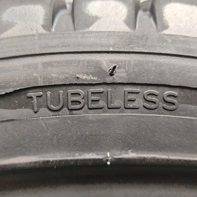 2.70-17 2.75-17 2.75-18 3.00-17 3.00-18 neumático de motocicleta sin tubo con acero y nylon