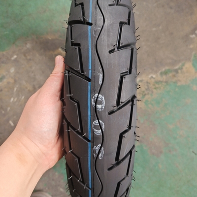 Pneumático de motocicleta sin tubo 3.50-10 3.00-10 con materia prima natural de caucho acero nylon