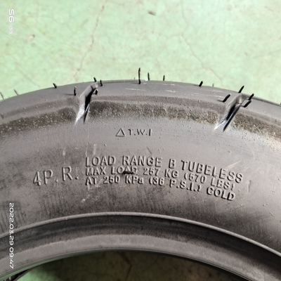 10 pulgadas de neumático de motocicleta 110/90-10 6 Ply Rate con caucho negro y 35%-55% de contenido de caucho